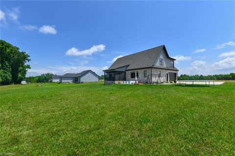 A home in Stokesdale