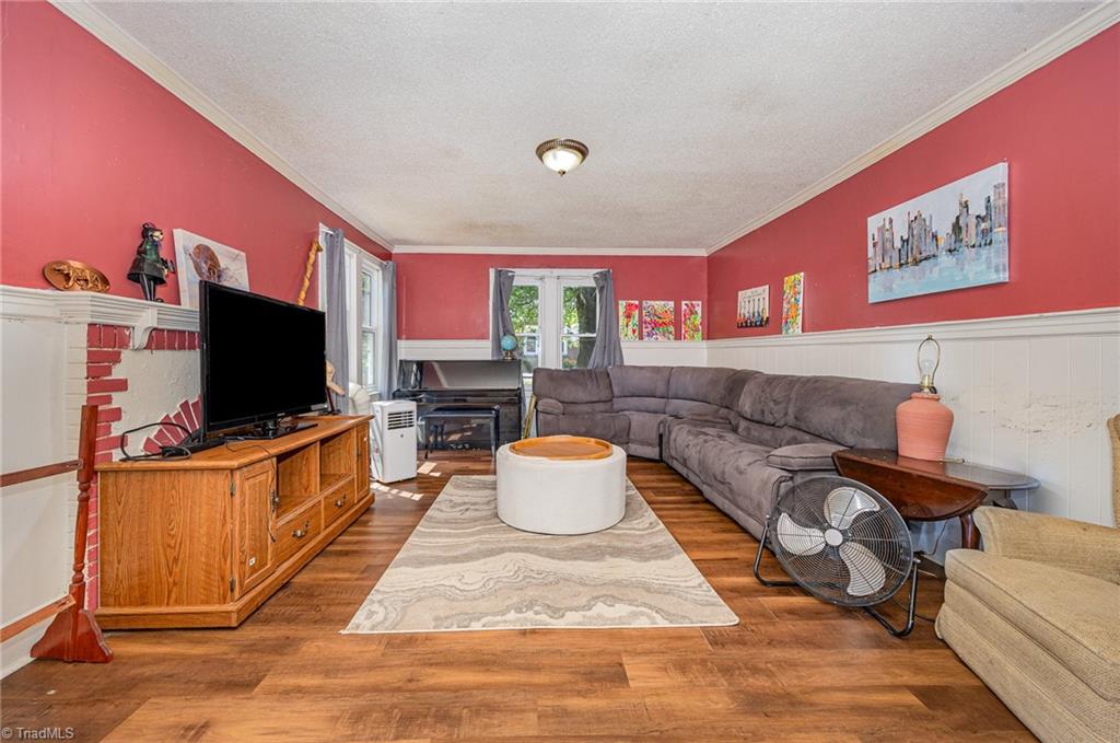 4 Elliott Drive