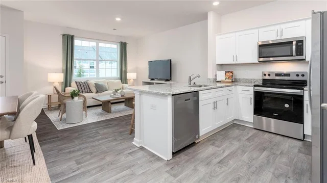 1608 Komondor Trail, photo 3 of 23