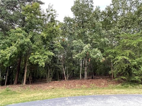Vacant Land For Sale - 135 Deep Water Court<br/> New London, NC 28127