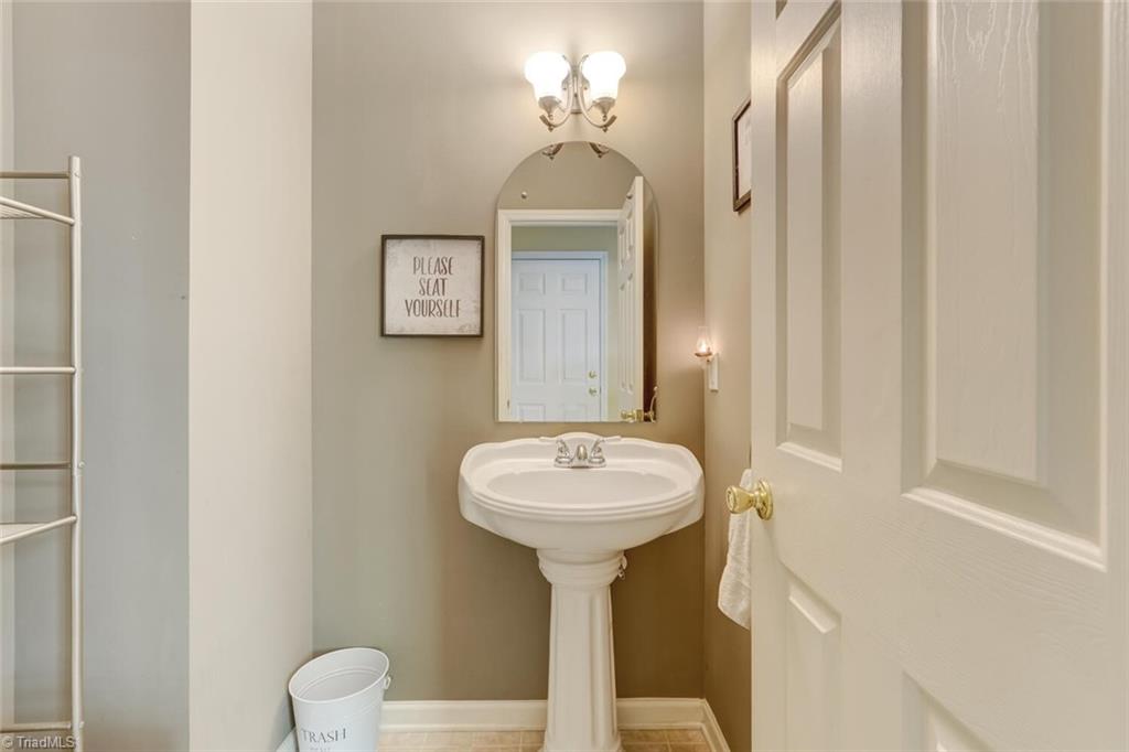 306 Meadowview Lane, Eden, North Carolina image 16