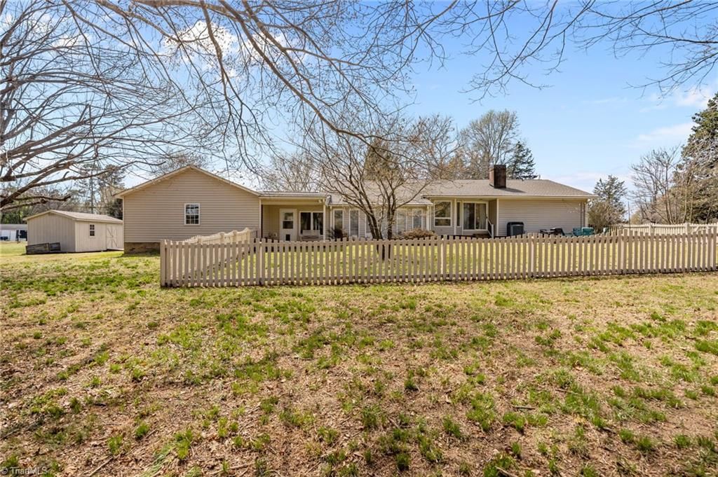 Photo of 3368 Old Glenola Road, Archdale, NC 27263 (MLS # 1212958)