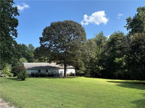 Homes For Sale - 5077 Randleman Road<br/> Greensboro, NC 27406
