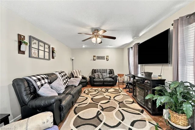 2283 Mrs Blanchard Road, photo 5 of 31