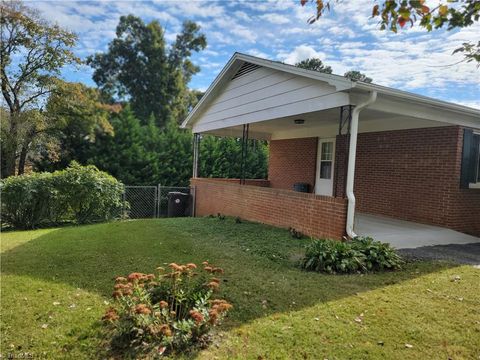 A home in Mount Airy