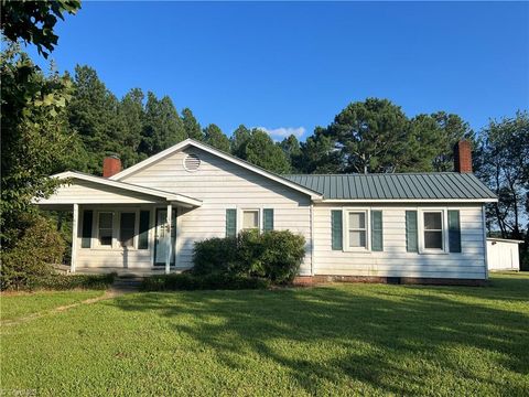 A home in Mount Airy