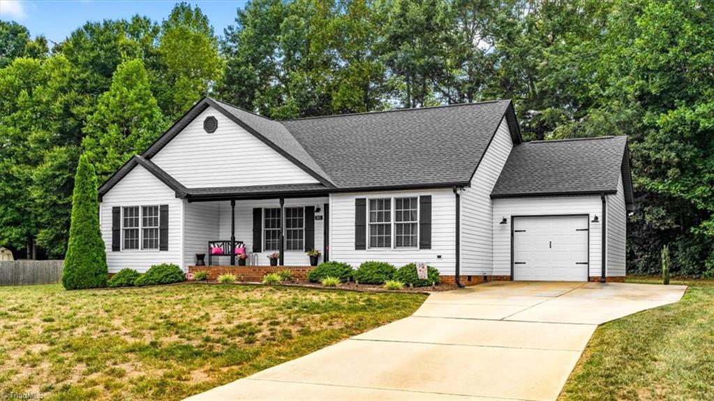 311 Saddlebred Loop