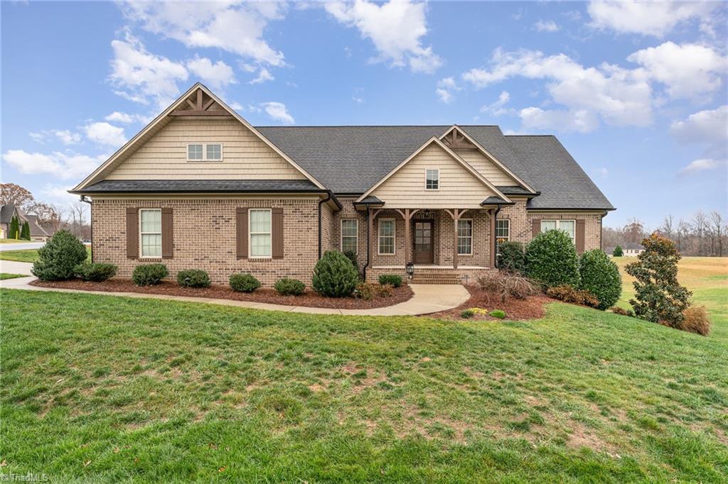 4023 Ridgeline Drive, Kernersville, North Carolina image 2