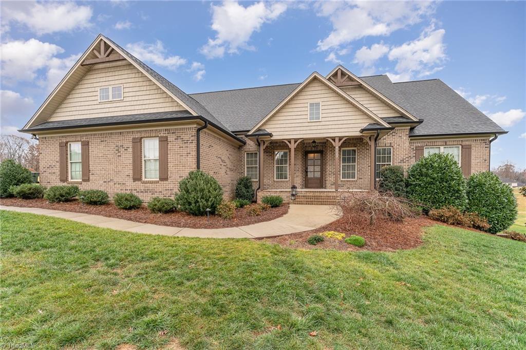 4023 Ridgeline Drive, Kernersville, North Carolina image 1