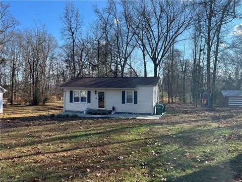 120 Bridlewood Avenue High Point NC 27265