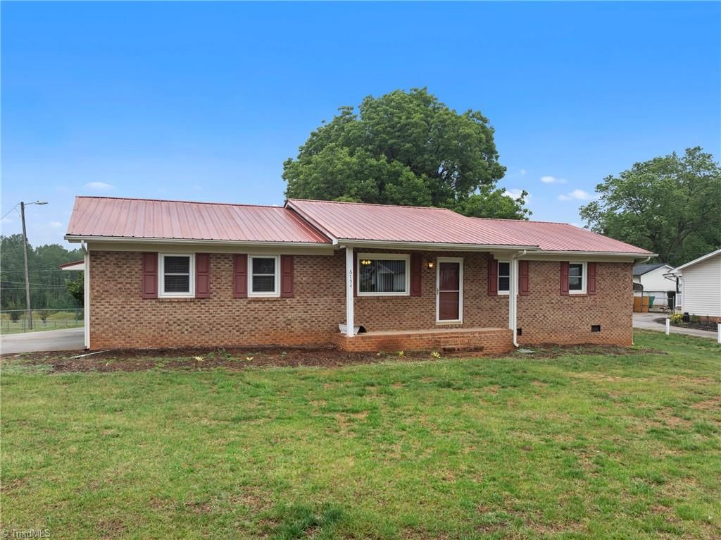 Photo of 6754 Rosewood Drive, Trinity, NC 27370 (MLS # 1222005)