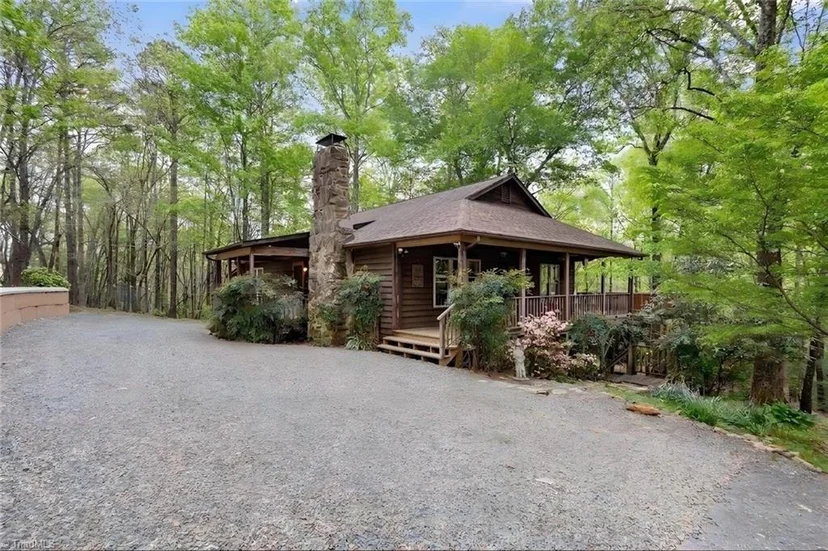 227 Baldwin Drive, photo 1 of 37