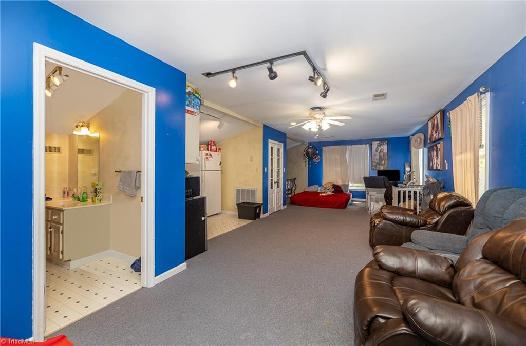 1414 Henri Street, Mount Airy, North Carolina image 30