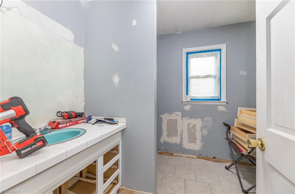 1414 Henri Street, Mount Airy, North Carolina image 20