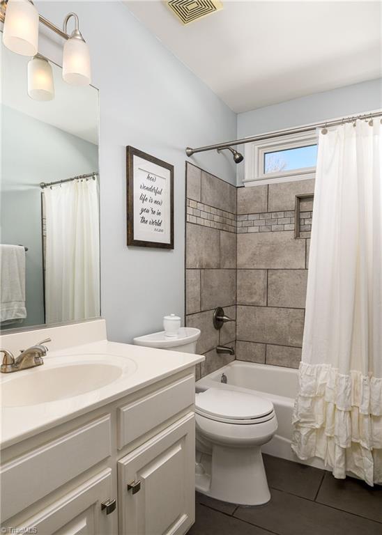 2311 Meadow Gate Drive, Greensboro, North Carolina image 14