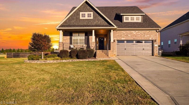 329 Brinkley Circle, photo 1 of 50