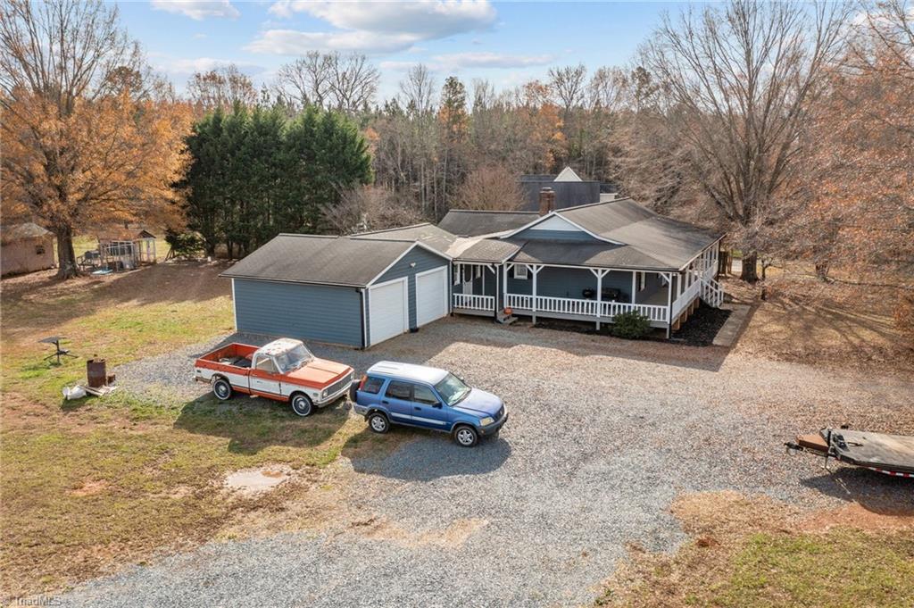 Photo 11 of 48 of 738 Young Road house