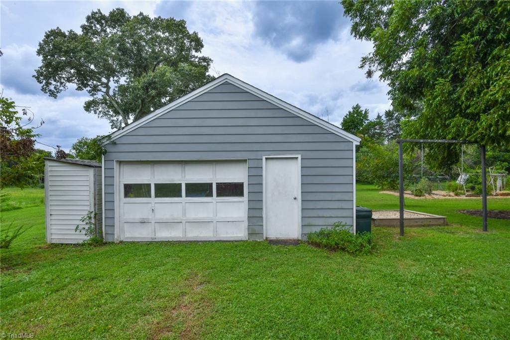 Elon, North Carolina 27244, United States, 2 Bedrooms Bedrooms, ,2 BathroomsBathrooms,Residential,Pending,184379