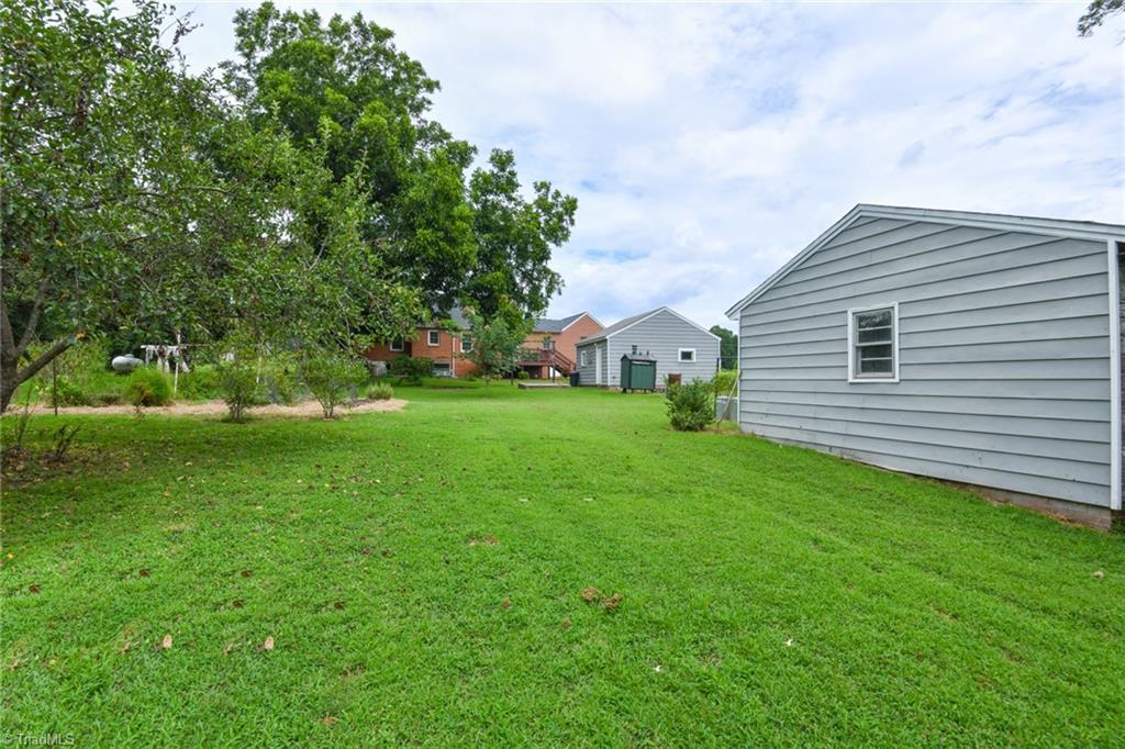 Elon, North Carolina 27244, United States, 2 Bedrooms Bedrooms, ,2 BathroomsBathrooms,Residential,Pending,184379