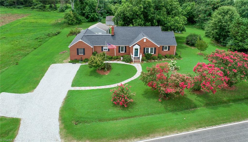 Elon, North Carolina 27244, United States, 2 Bedrooms Bedrooms, ,2 BathroomsBathrooms,Residential,Pending,184379