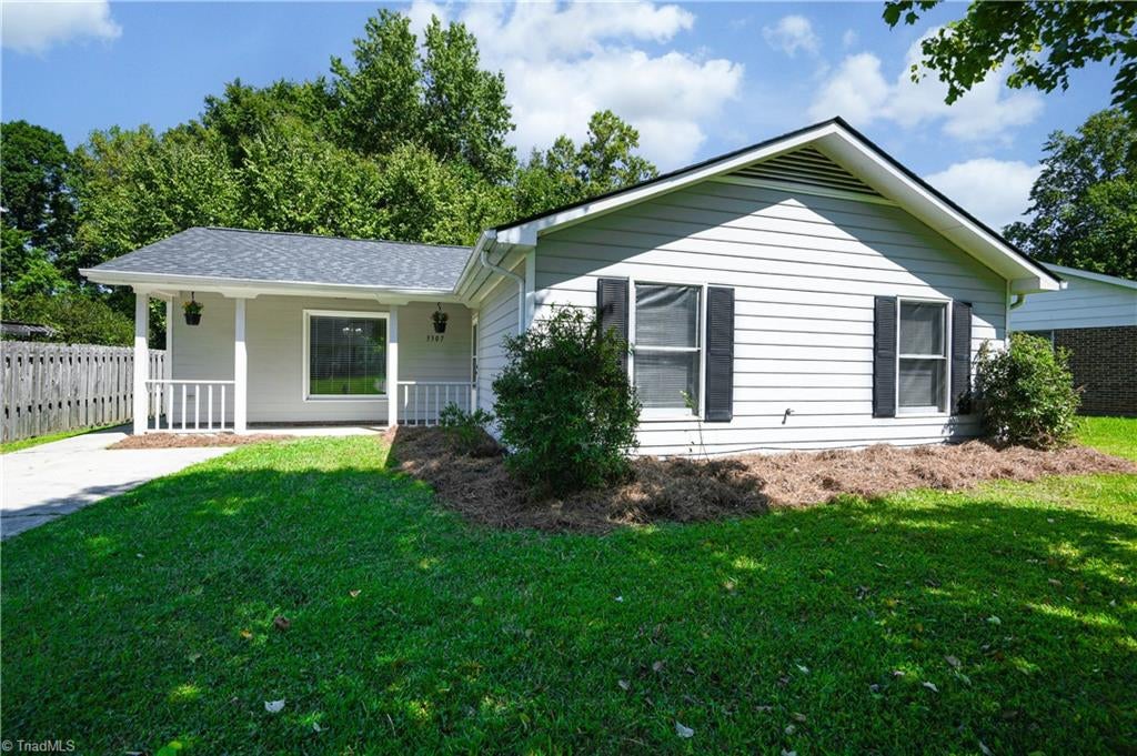 Photo of 3307 Twin Brooks Drive, Greensboro, NC 27407 (MLS # 1235696)