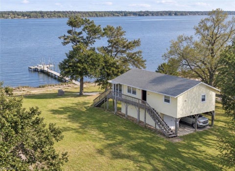 Homes For Sale - 197 S River Drive<br/> Beaufort, NC 28516