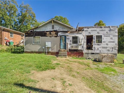 Photo of 1307 Tipton Street, High Point, NC 27262 (MLS # 1199349)