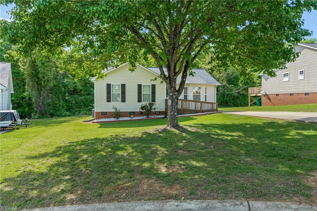 822 Central Court, High Point, North Carolina image 2