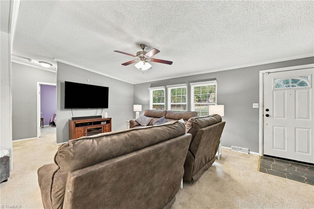 160 Forest Ridge Drive