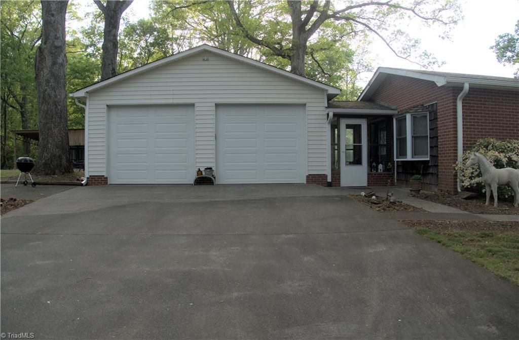 Photo of 120 Five Oaks Drive, King, NC 27021 (MLS # 1216371)