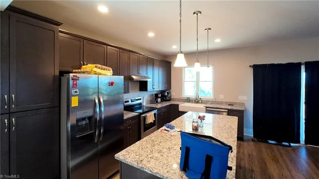 263 Mountain Berry Way, photo 4 of 33