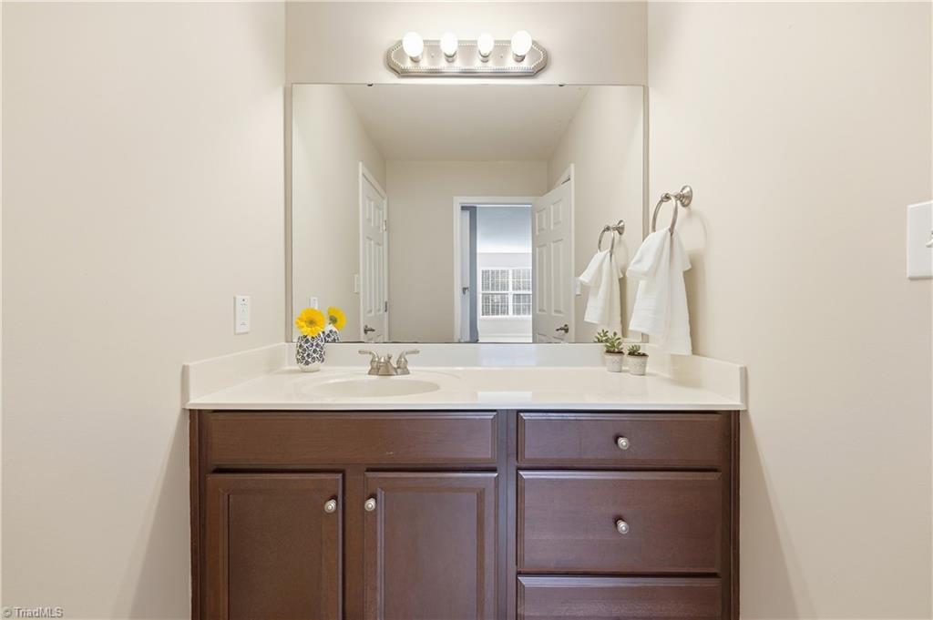 Greensboro, North Carolina 27410, United States, 3 Bedrooms Bedrooms, ,3 BathroomsBathrooms,Residential,Active,233376