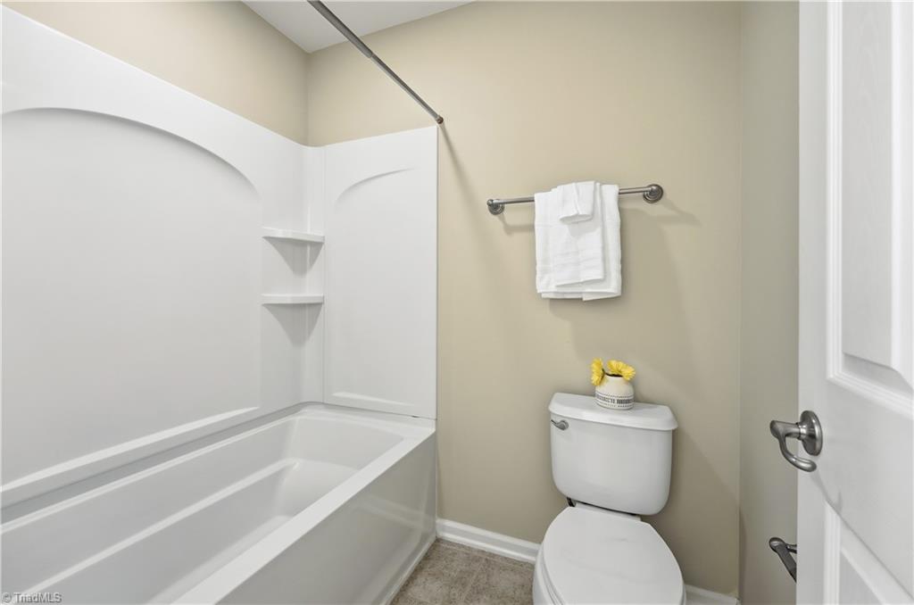 Greensboro, North Carolina 27410, United States, 3 Bedrooms Bedrooms, ,3 BathroomsBathrooms,Residential,Active,233376