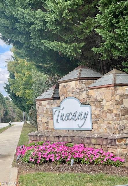 Greensboro, North Carolina 27410, United States, 3 Bedrooms Bedrooms, ,3 BathroomsBathrooms,Residential,Active,233376