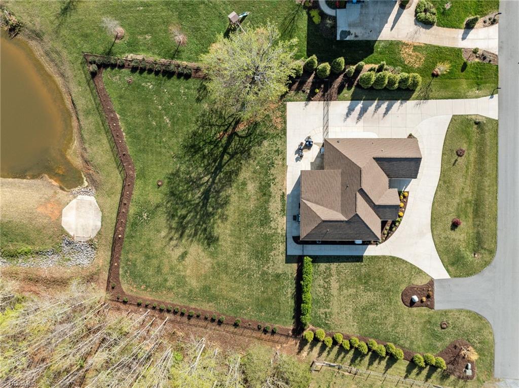 8087 Chilcutt Drive, Browns Summit, North Carolina image 2