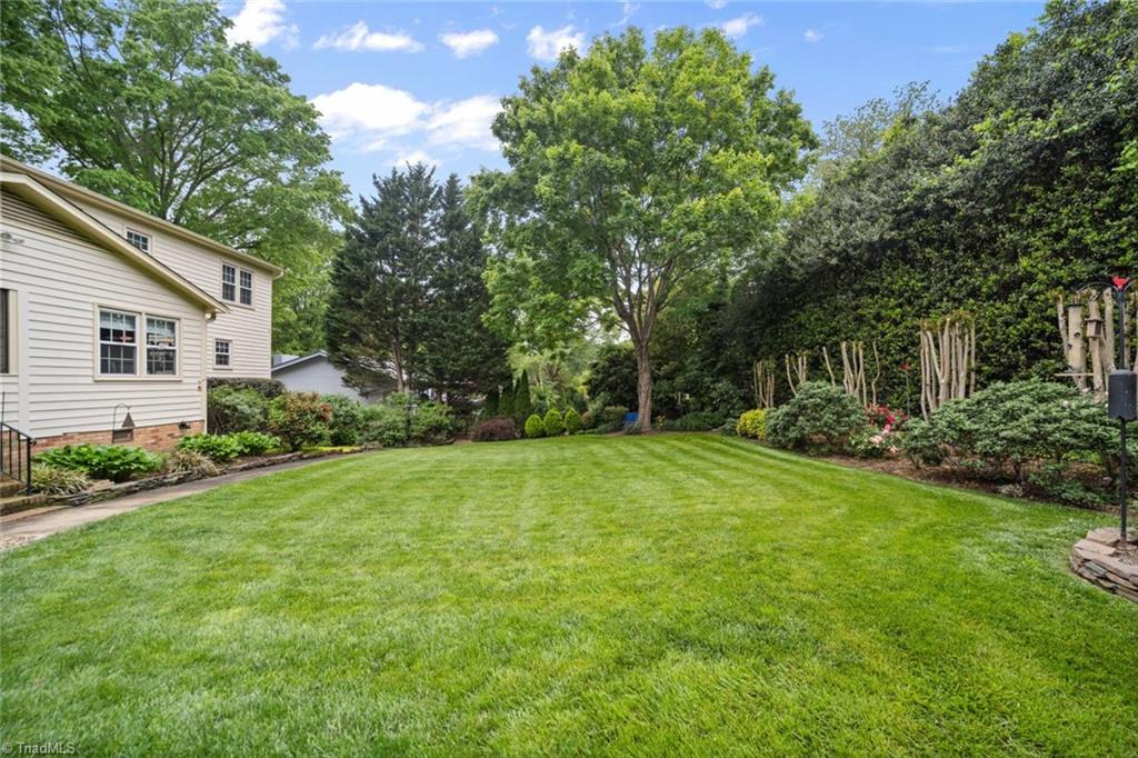4121 Allistair Road