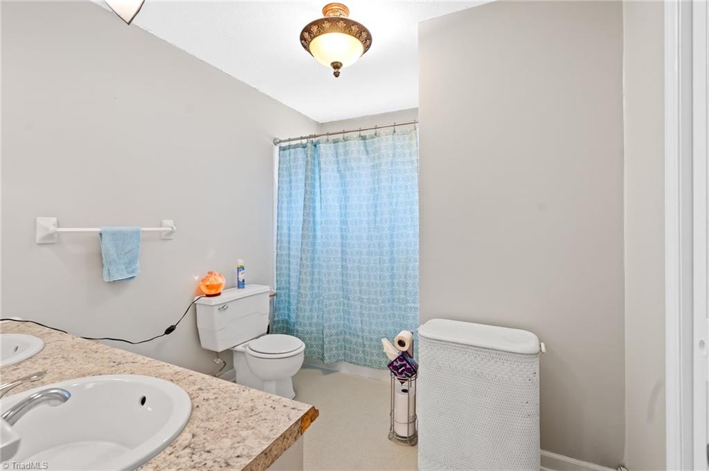105 Ryan Street, Lexington, North Carolina image 28