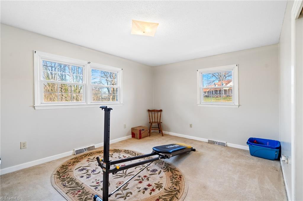 105 Ryan Street, Lexington, North Carolina image 25