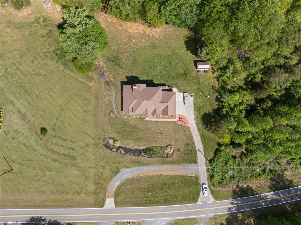 Winston-Salem, North Carolina 27105, United States, 4 Bedrooms Bedrooms, ,3 BathroomsBathrooms,Residential,Active,116986