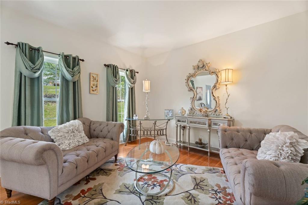 Winston-Salem, North Carolina 27105, United States, 4 Bedrooms Bedrooms, ,3 BathroomsBathrooms,Residential,Active,116986