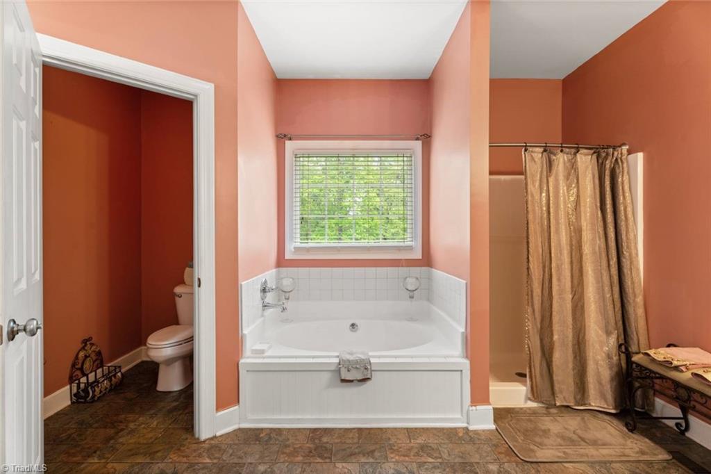 Winston-Salem, North Carolina 27105, United States, 4 Bedrooms Bedrooms, ,3 BathroomsBathrooms,Residential,Active,116986