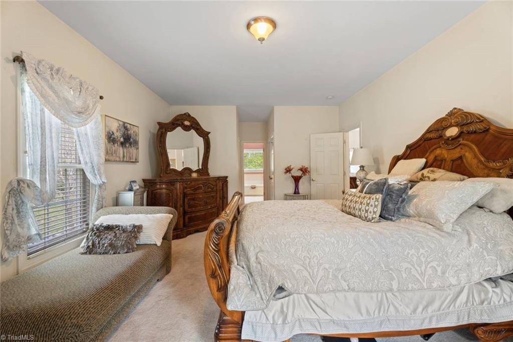 Winston-Salem, North Carolina 27105, United States, 4 Bedrooms Bedrooms, ,3 BathroomsBathrooms,Residential,Active,116986