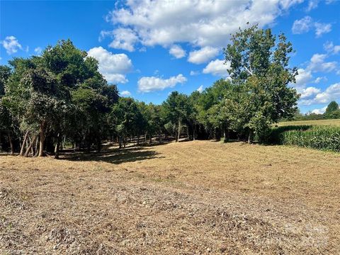 Vacant Land For Sale - 2095 Hatties Way<br/> Yadkin County, Hamptonville, NC 27020