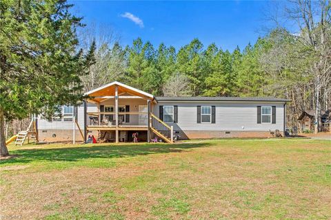 Mobile Home For Sale - 578 Brintle Road<br/> Caswell County, Reidsville, NC 27320
