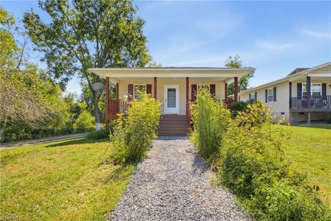 Homes For Sale - 219 E Oakview Road<br/> Asheville, NC 28806