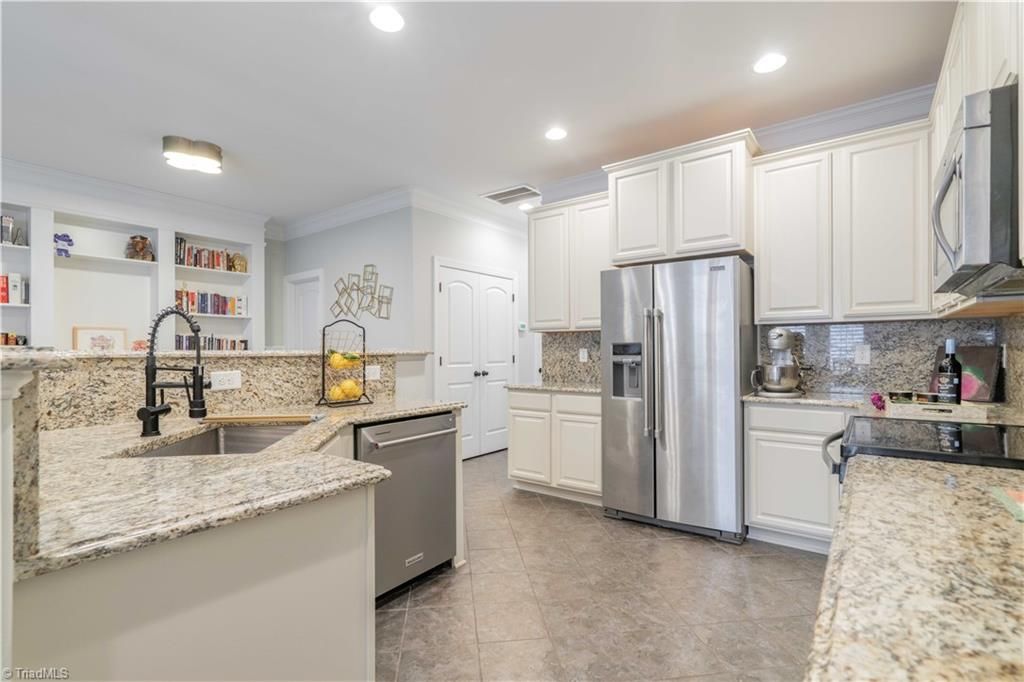 Photo of 748 Carneros Circle, High Point, NC 27265 (MLS # 1207779)