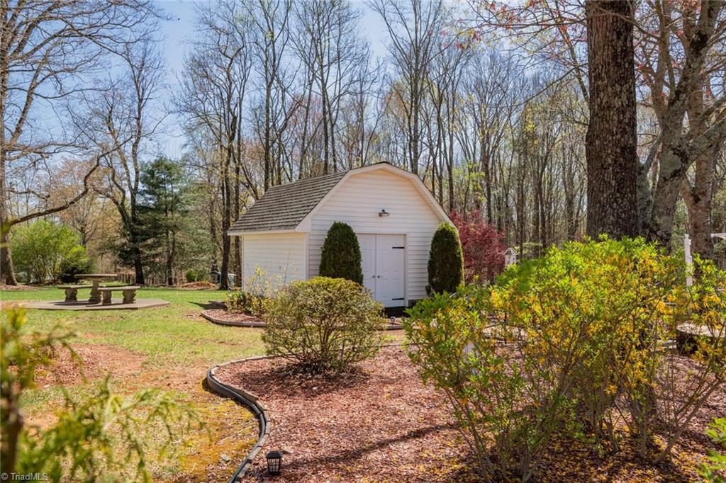 924 Pleasant Home Church Road, Millers Creek, North Carolina image 13