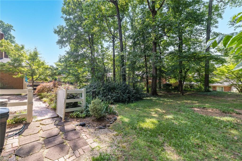 Greensboro, North Carolina 27410, United States, 3 Bedrooms Bedrooms, ,3 BathroomsBathrooms,Residential,Active,159576