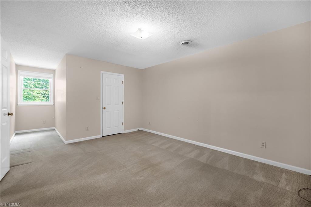 Greensboro, North Carolina 27410, United States, 3 Bedrooms Bedrooms, ,3 BathroomsBathrooms,Residential,Active,159576