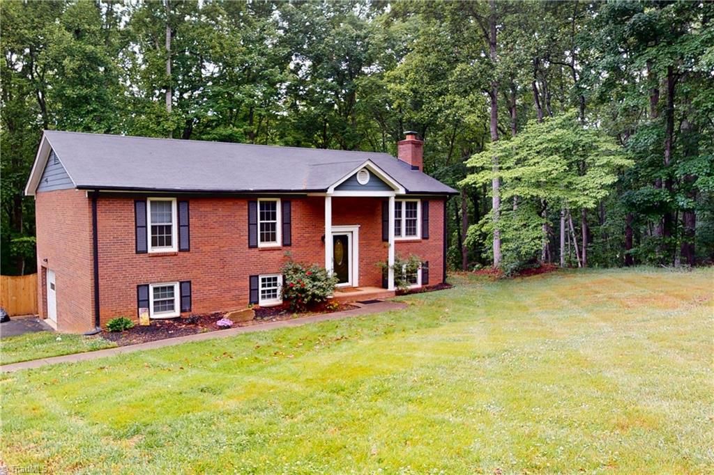 Photo of 1578 Twin Oaks Drive, King, NC 27021 (MLS # 1218561)